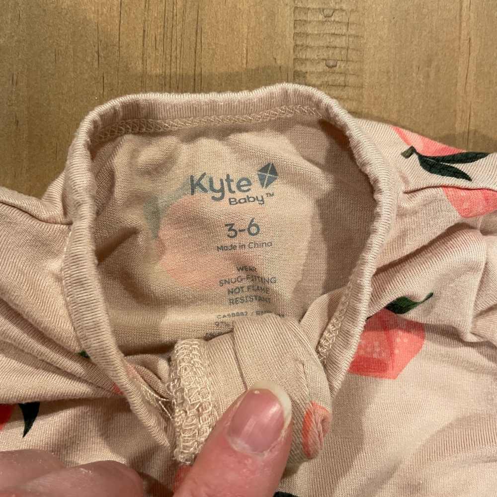 Kyte Baby Zippered Footie - Peach